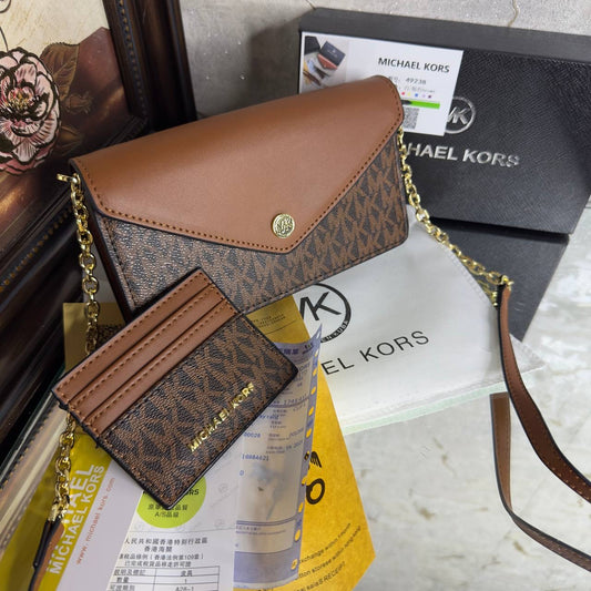 Sac mk
Taille : 20*10 cm