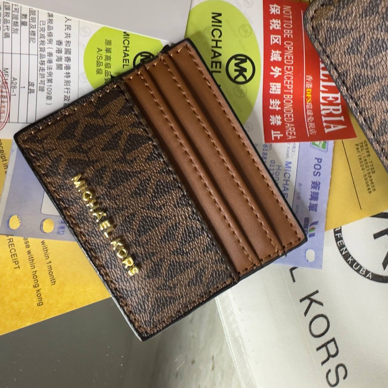 Sac mk
Taille : 20*10 cm